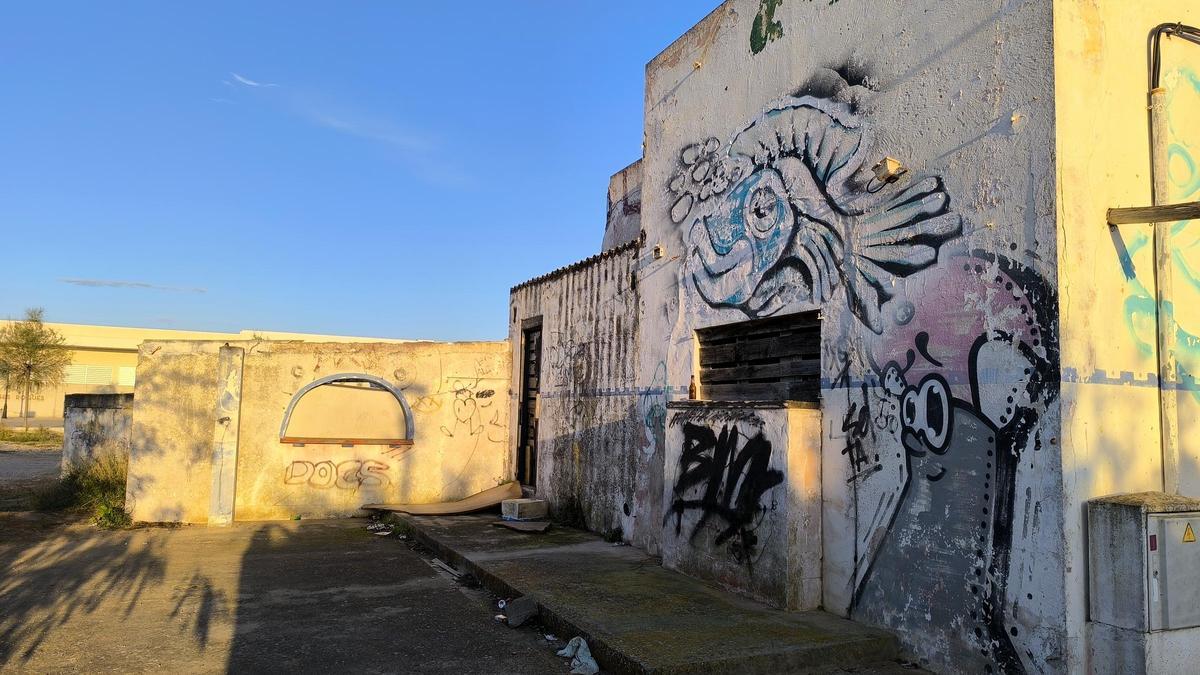Casa okupada justo frente al colegio de Sant Ferran de ses Roques