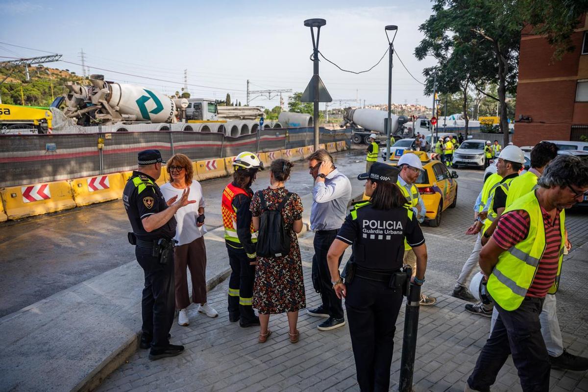 Colapso en el pozo que conecta las obras subterráneas de la R2 en Vallbona