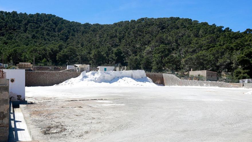Salinera Española se queda por primera vez sin sal limpia en Ibiza a cinco meses de la cosecha