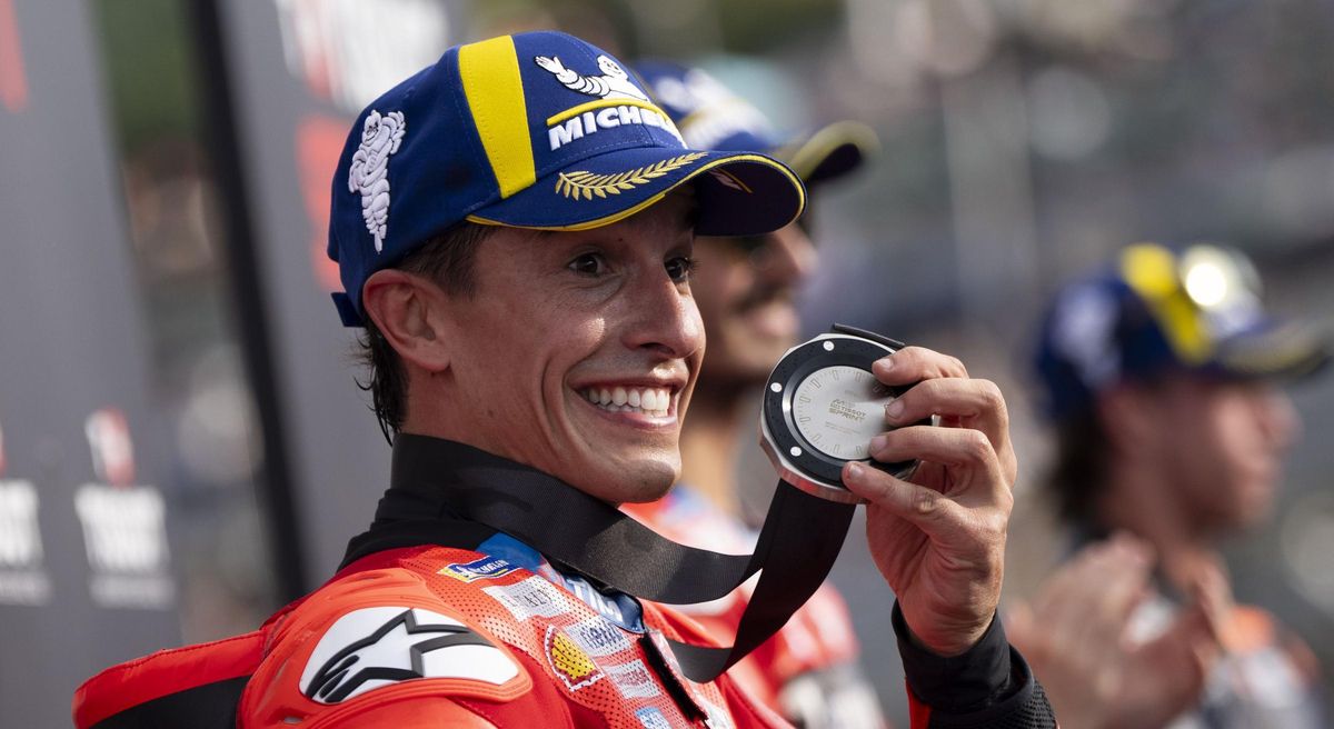 Marc Márquez (Ducati) ha celebrado, hoy, en Japón, el segundo puesto en la sprint que le da (casi) el noveno título.