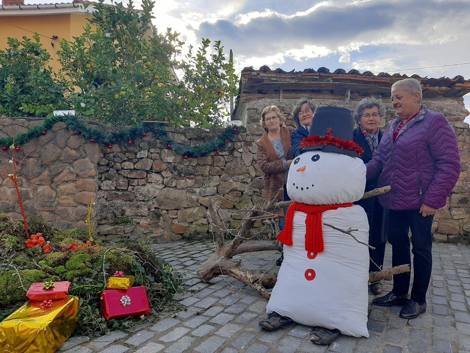 Suares brilla en Navidad: así han dejado los vecinos el pueblo de Bimenes