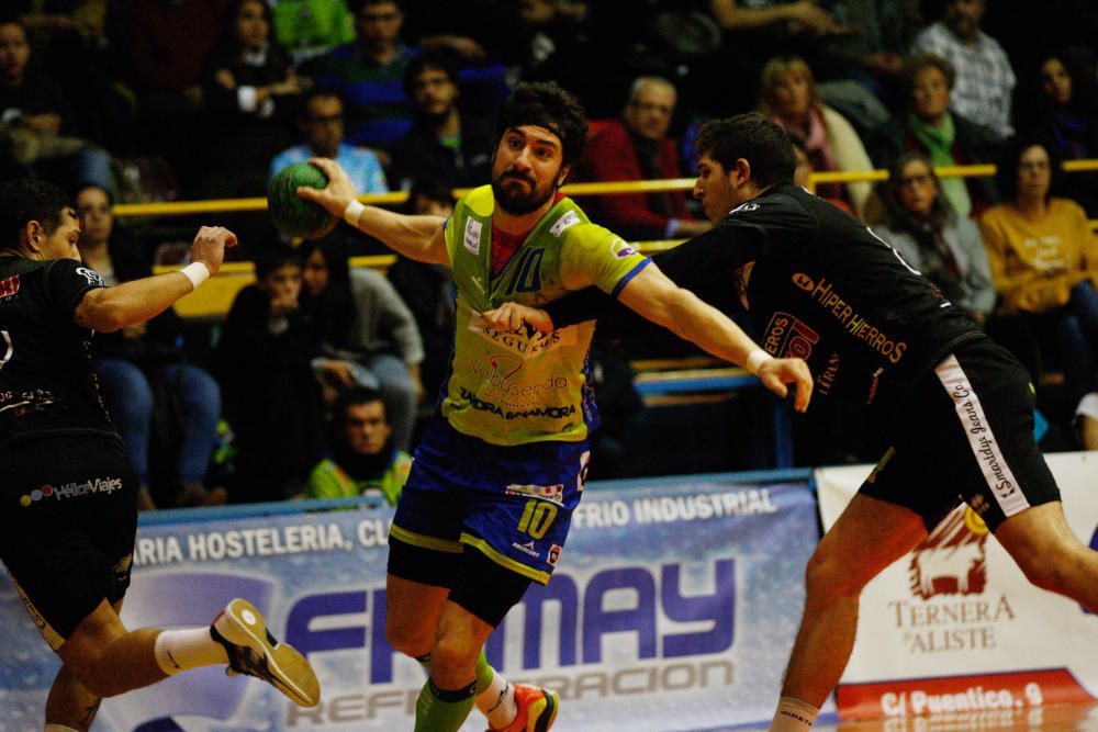 Balonmano Zamora: MMT Seguros - BM Nava