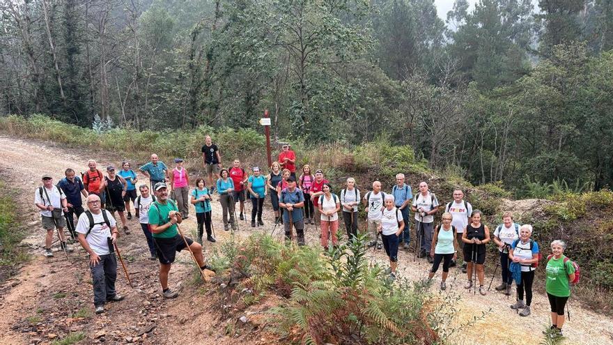 La tercera ruta del Grupo Montañero Moscón, en imágenes