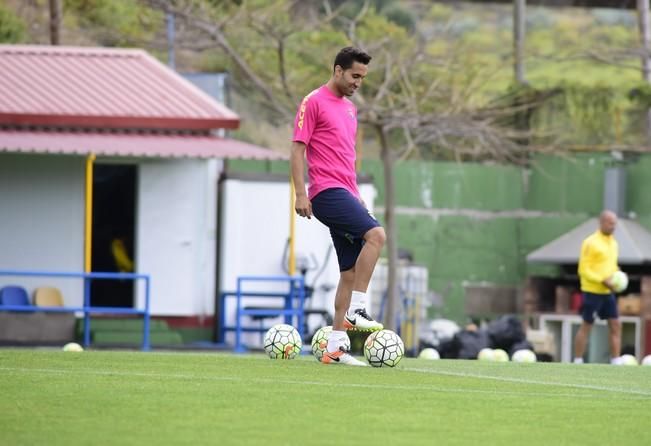 Entrenamiento UD LAS PALMAS en Barranco Seco ...