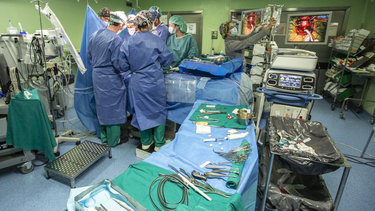 Imagen de archivo de una intervención quirúrgica en un hospital de la provincia