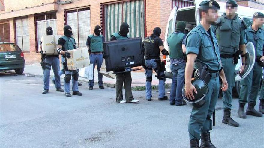 Imagen de una operación de la Guardia Civil desarrollada contra la misma banda en 2010.