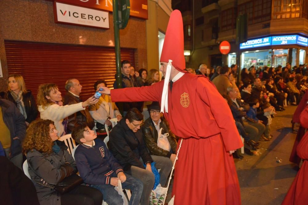 Sábado de Pasión:Procesión de la Caridad