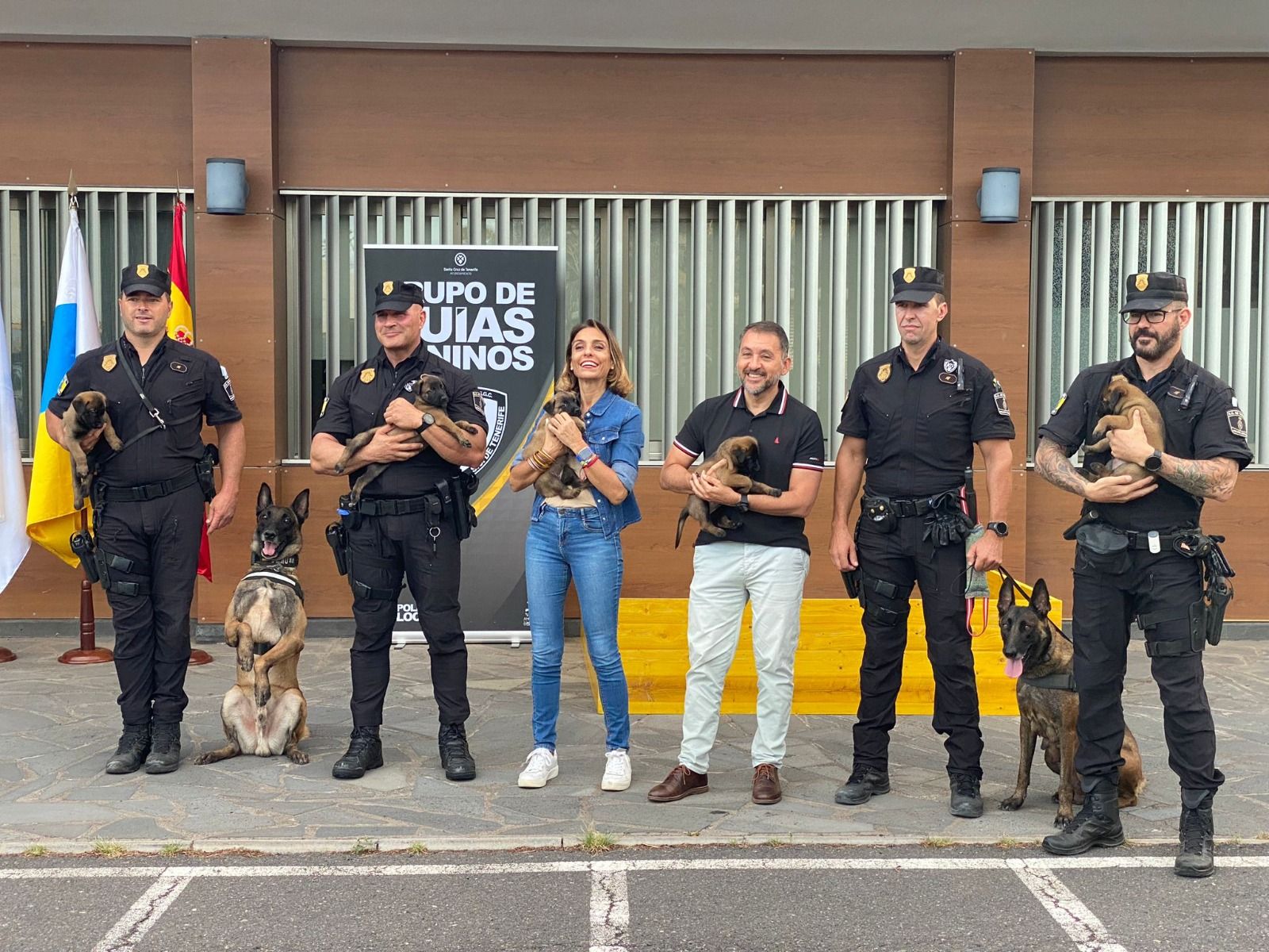 Los nuevos cachorros policía de Santa Cruz