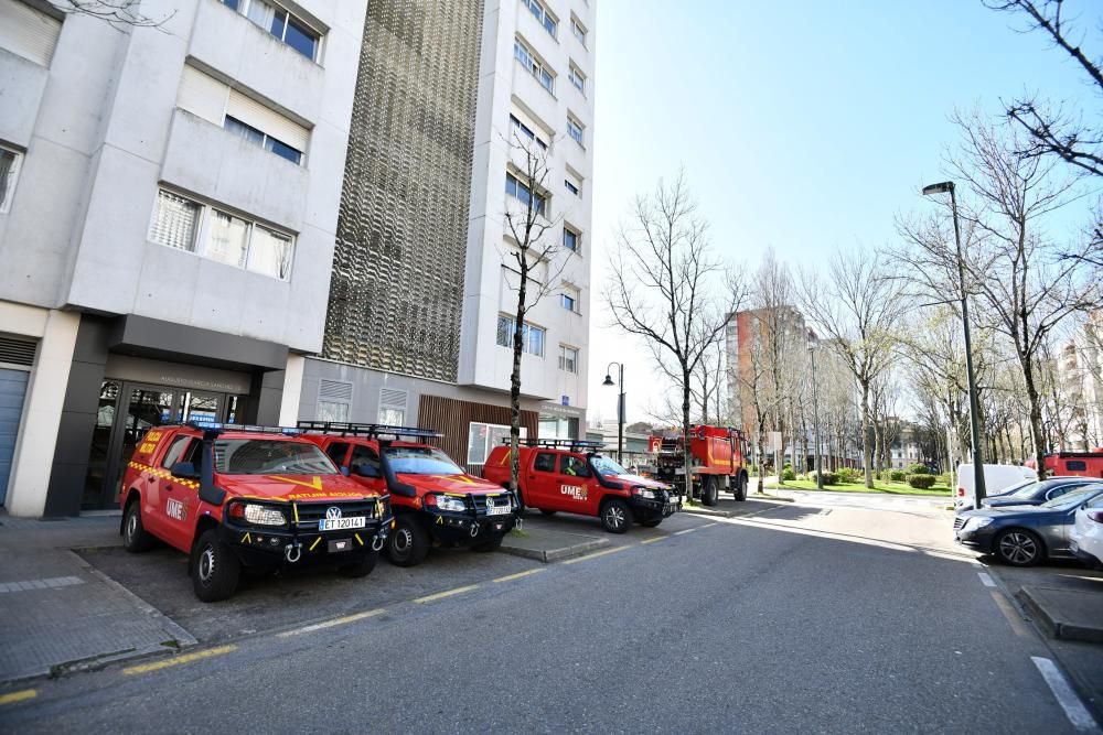 Coronavirus en Pontevedra: la UME se afana en la limpieza de puntos críticos