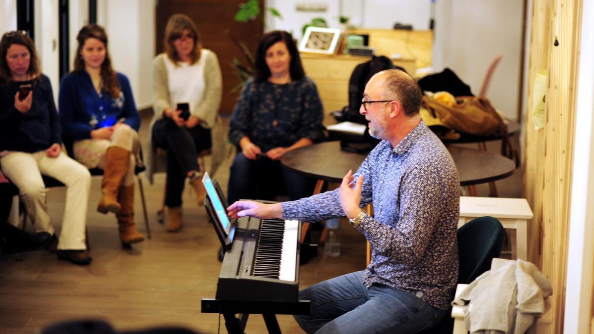 Juan Franscisco Ballesteros con Ibiza Gospel Experience.