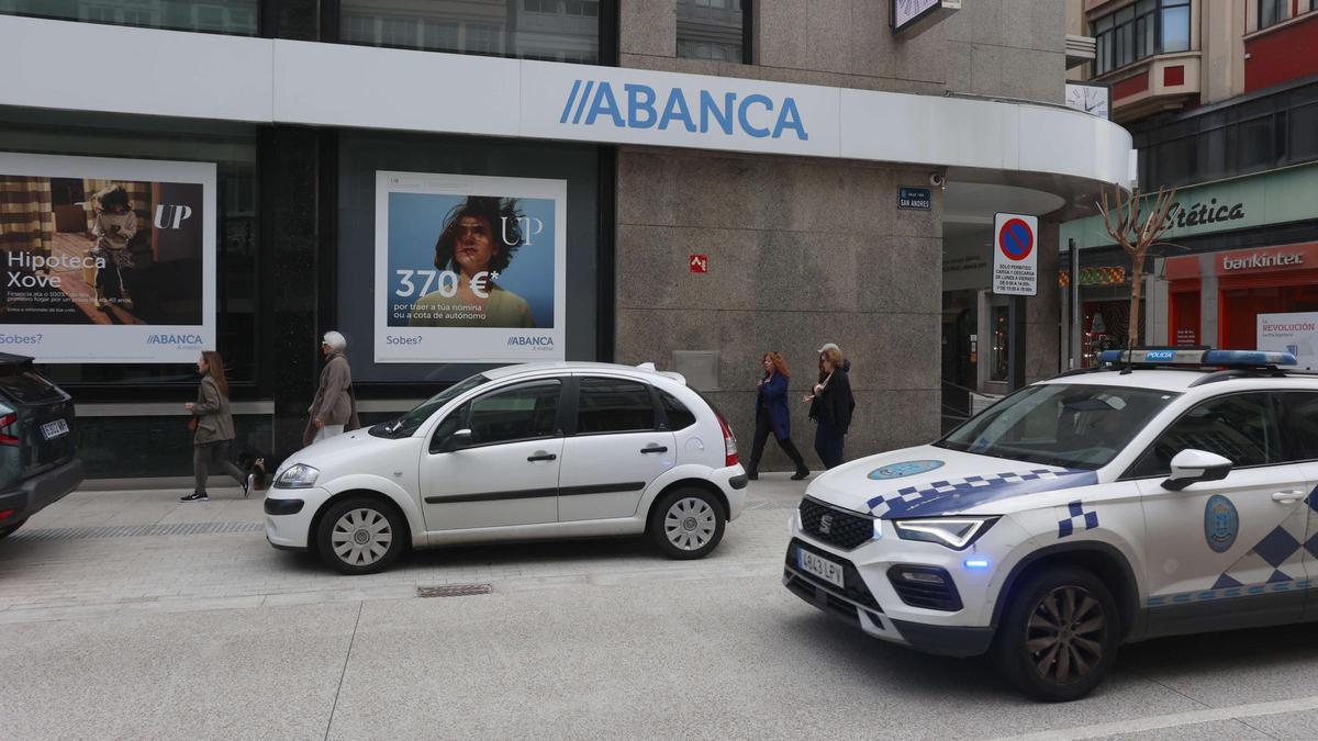 Multas en las zonas de carga y descarga de la calle San Andrés.