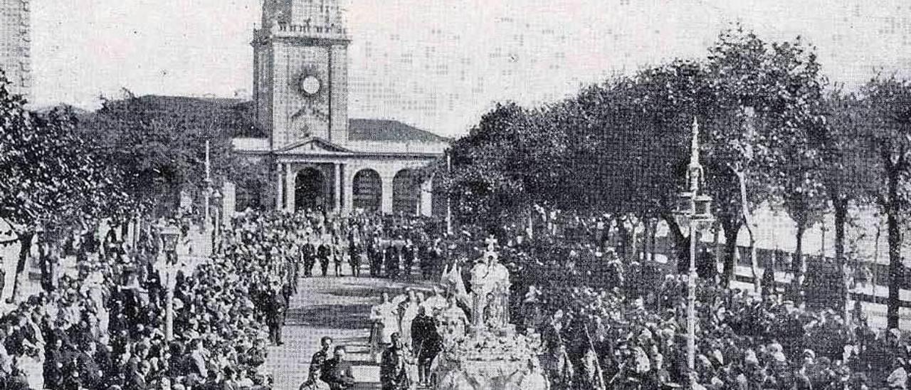 La plaza de toros de Gijón. La ciudad tuvo coso taurino un año antes que París.