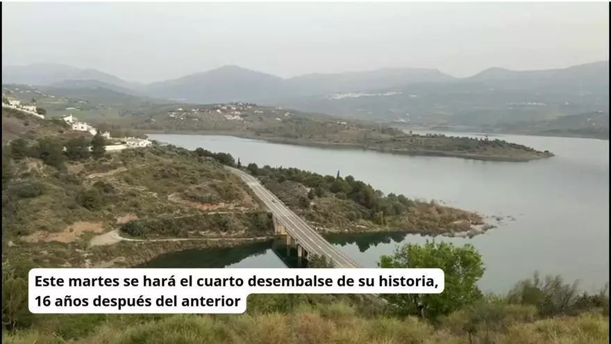 La Viñuela supera el 83% de su capacidad de agua embalsada