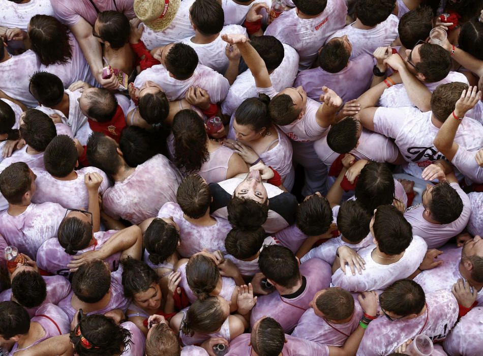 El chupinazo ha dado el pistoletazo de salida a las fiestas de San Fermín en Pamplona.