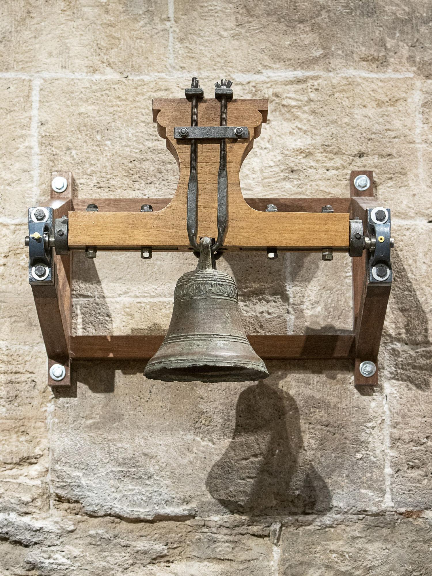 El Museo de la Catedral expone la campana más antigua de Valencia, datada en el año 1240