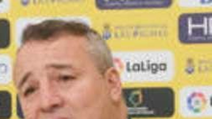 Ramírez, presidente de Las Palmas, refuerza a Pepe Mel