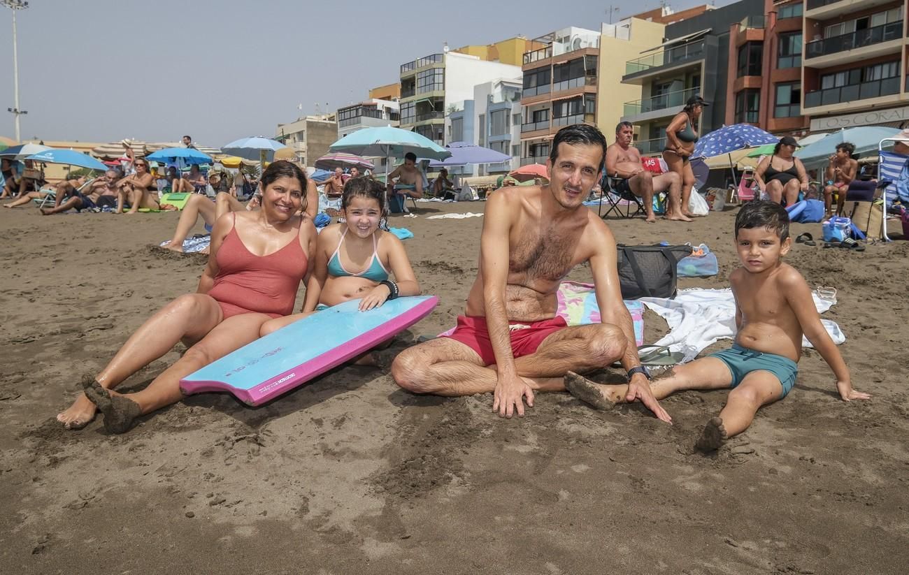 Domingo de calor y playa en Melenara