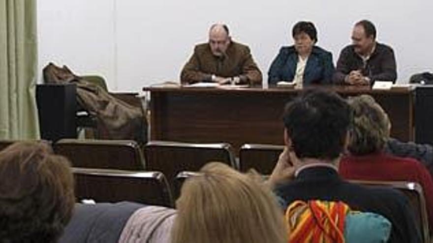 Presentación del poemario en la Casa Municipal de la Cultura.