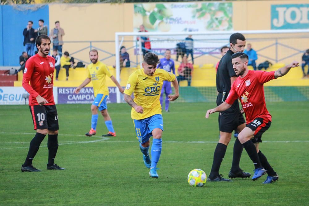 El conjunto de César Ferrando no aprovecha la expulsión del portero Emilio en el 52' y deja escapar dos puntos para colarse en los puestos de ascenso a Segunda