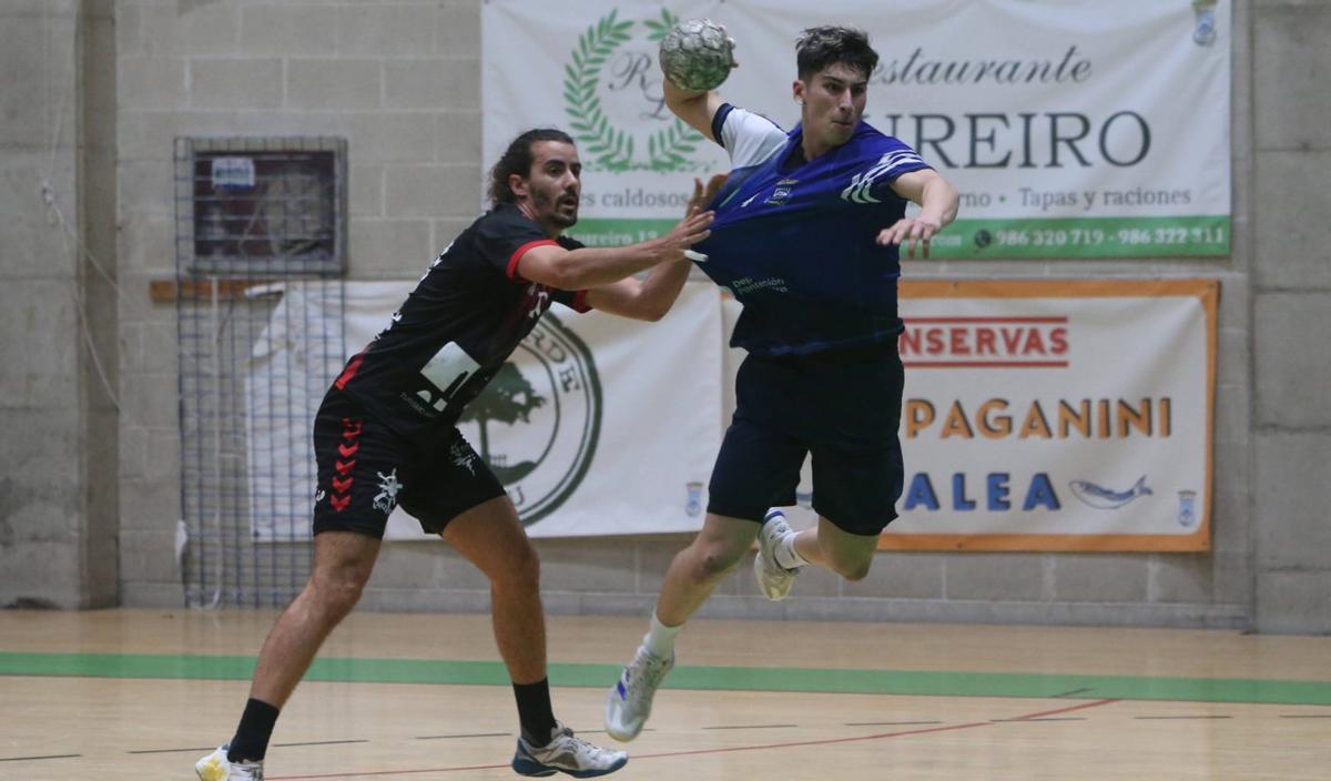 El Bueu Atlético, a no fallar ante el Ribeiro | SANTOS ÁLVAREZ