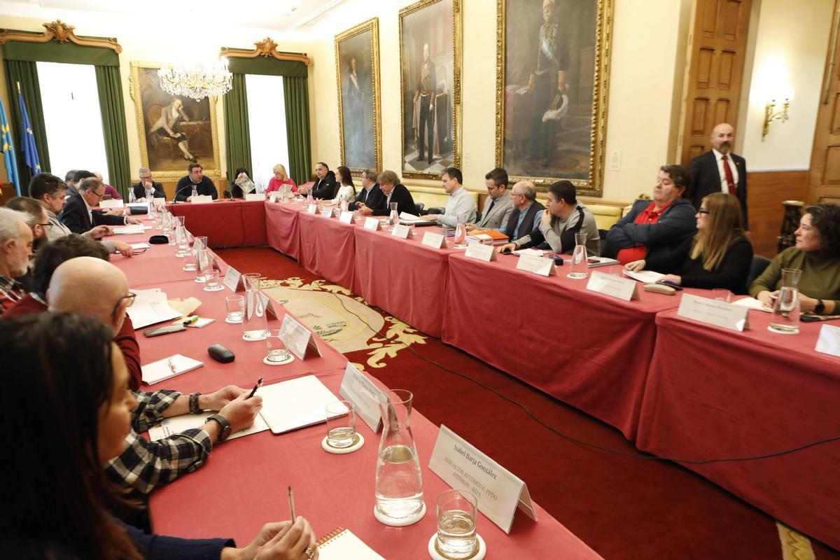 Participantes en un consejo sectorial de Movilidad.
