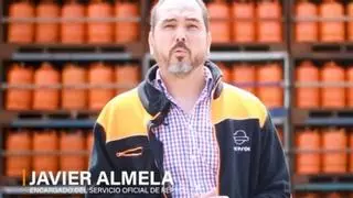 Javier Almela, encargado de Repsol: "Dentro del precio oficial del butano tenemos el impuesto del IVA y el impuesto sobre el hidrocarburo"