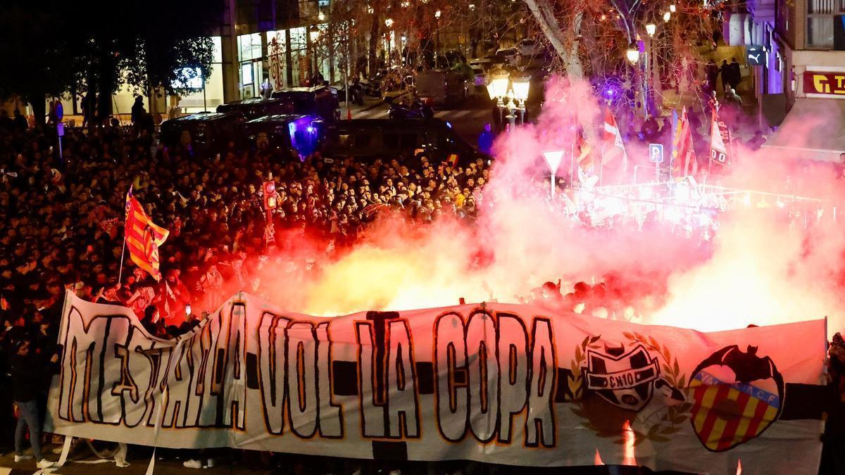 Así ha recibido la afición del Valencia CF a su equipo en Mestalla
