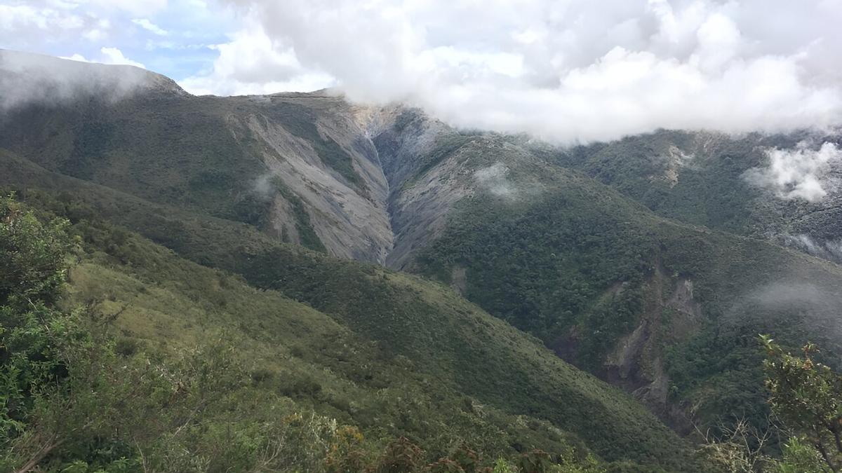 Cordillera de los andes peruanos