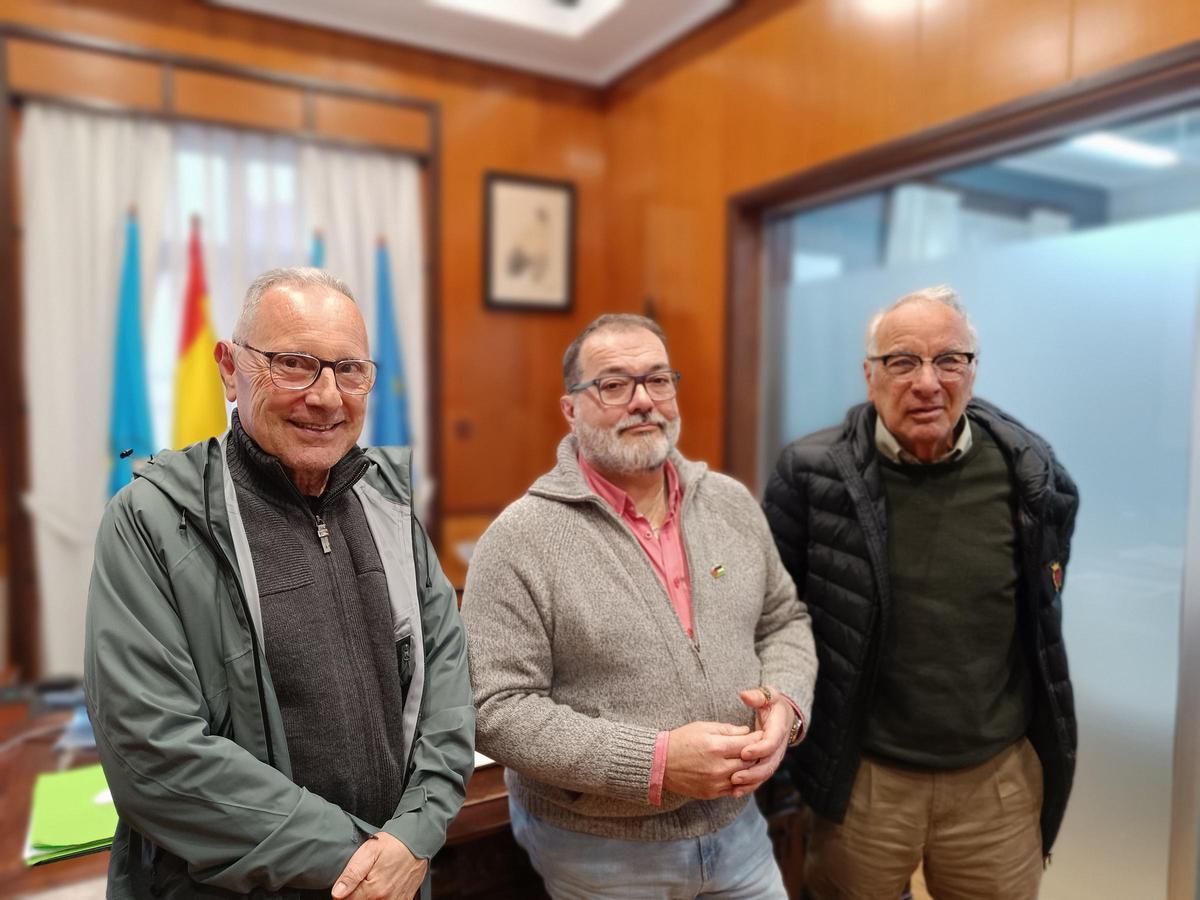 De izquierda a derecha, Manuel Villar, Roberto Marcos García y Marcelo Ballina.