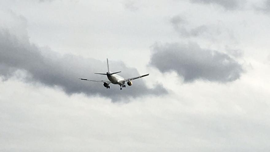Desvían un vuelo procedente de Sevilla por el temporal en Bilbao