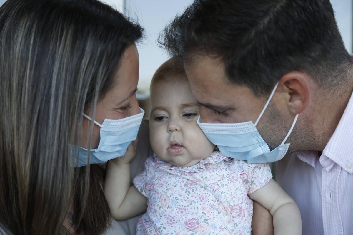A.J.González Córdoba Hospital Reina Sofía Presentación XXIV Semana de la Donación. Greta niña bebé trasplantados y sus padres