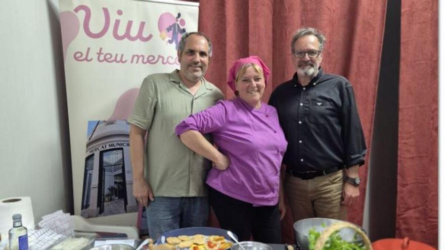 De la dana a la solidaridad: el Mercado Municipal de Sedaví acoge la presentación de “29 recetas de agradecimiento”