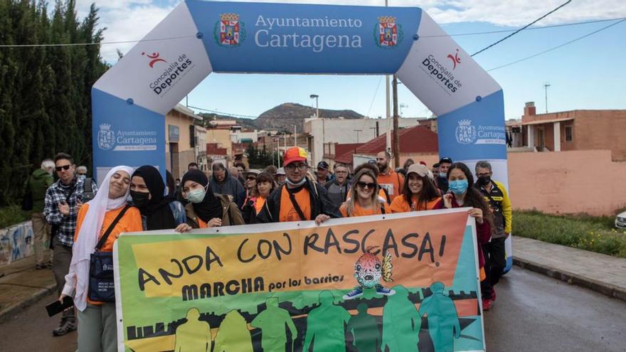 Más de 250 personas en la marcha benéfica de Rascasa por los barrios más vulnerables