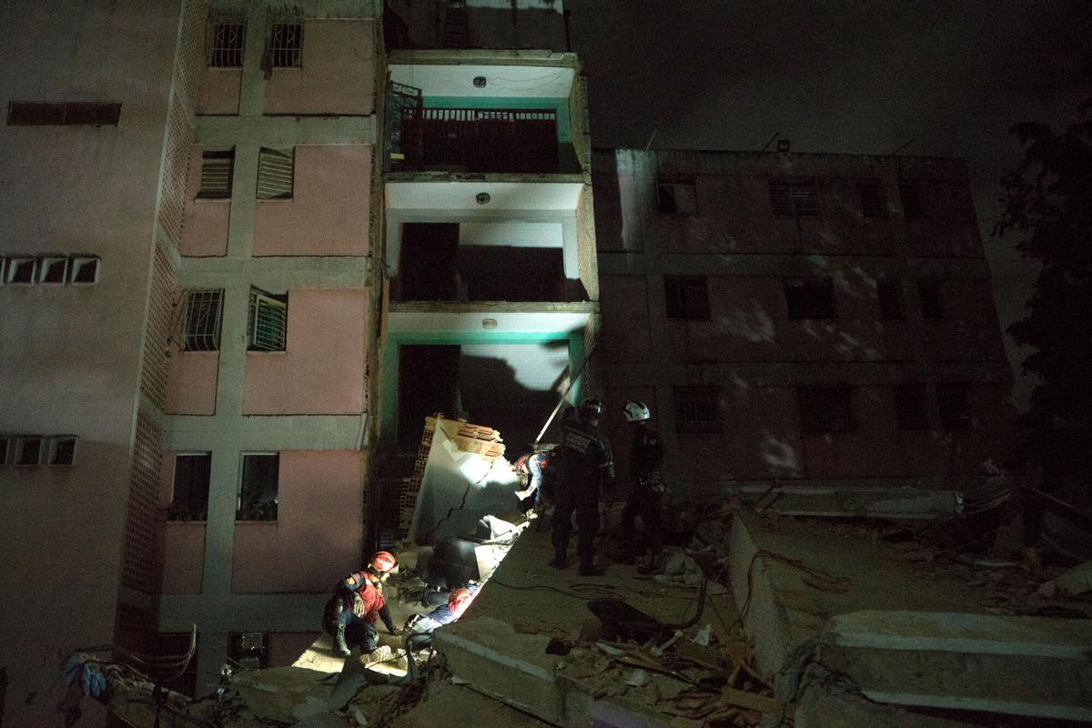 El terremoto en Venezuela, en imágenes. El terremoto en Venezuela, en imágenes.