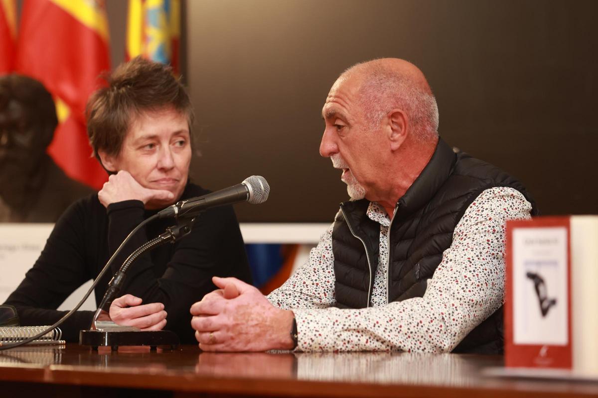 Las imágenes de la entrega en Vila-real de los premios a los relatos juveniles de Castelló Negre