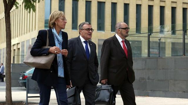 Àngel Ros dice tener la "conciencia tranquila" tras declarar durante dos horas ante el fiscal