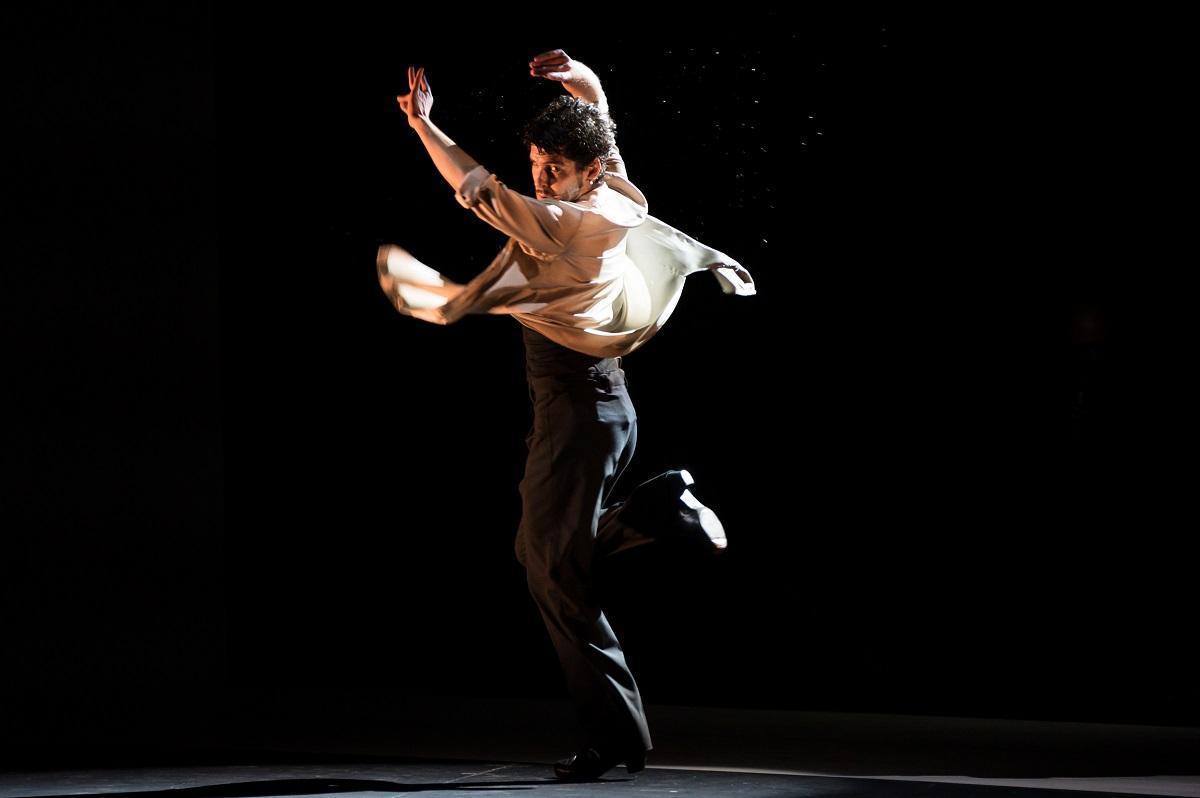 El bailaor Alberto Sellés durante el espectáculo ’Anairein’.
