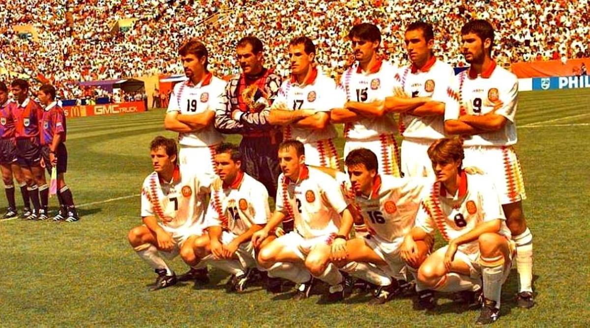 Alineación de España en el partido contra Bolivia, con Felipe luciendo el dorsal 16.