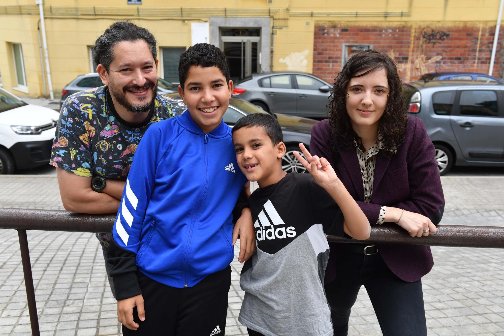 Niños saharauis del programa 'Vacaciones en paz' visitan el Muncyt de A Coruña