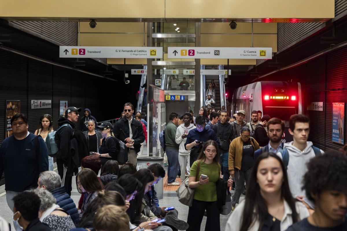 Valencia. VLC. Una mañana en hora punta en Metrovalencia