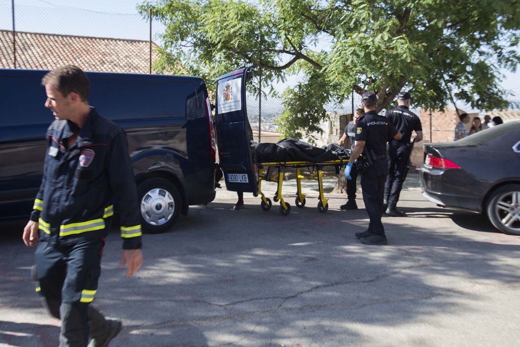 Encuentran muerto a un vecino de Lorca desaparecido encajado en el hueco entre dos casas