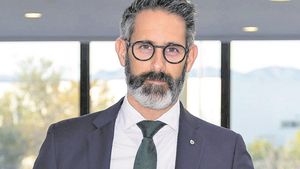 Héctor Dominguis en la sede de su empresa en Paterna (Valencia)