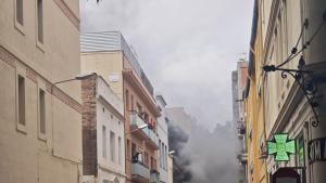 Una explosió d’una bombona de butà deixa 11 ferits i obliga a desallotjar un edifici a Barcelona