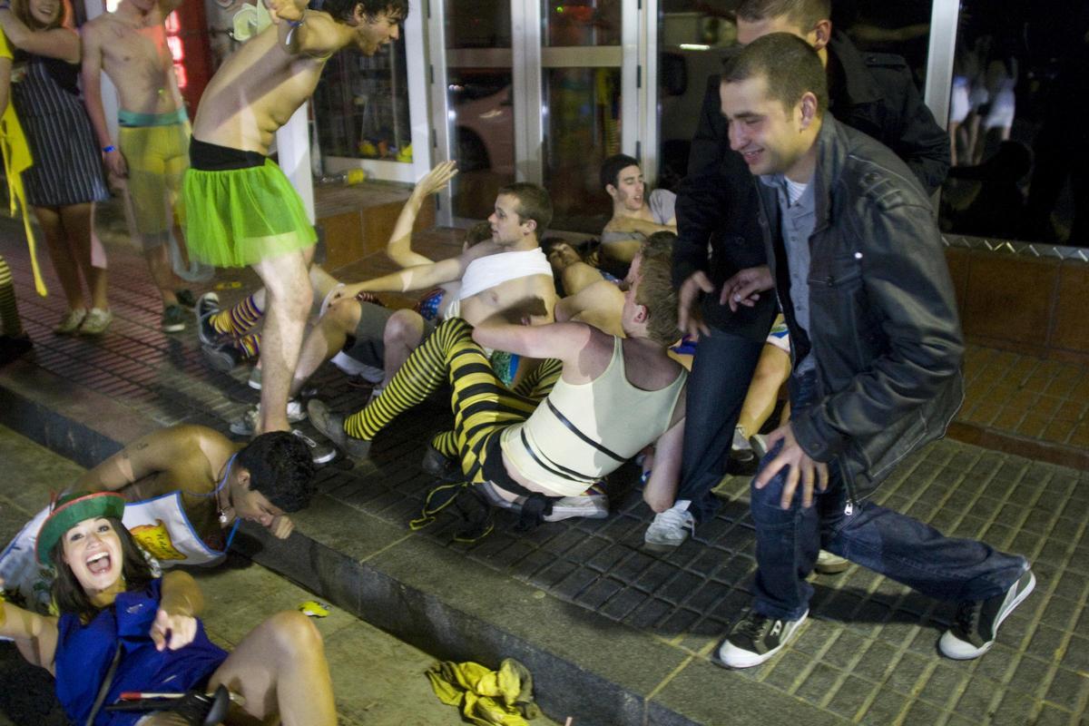 El resultado alto consumo de alcohol por parte de los estudiantes británicos del Saloufest.