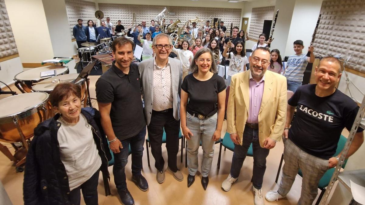 María Fuentes, á esquerda, Juan Seoane, Evencio Ferrero, Maruxa Suárez, Gabriel Rivera e Javier Bardanca, na presentación dos actos de homenaxe ao Xestal