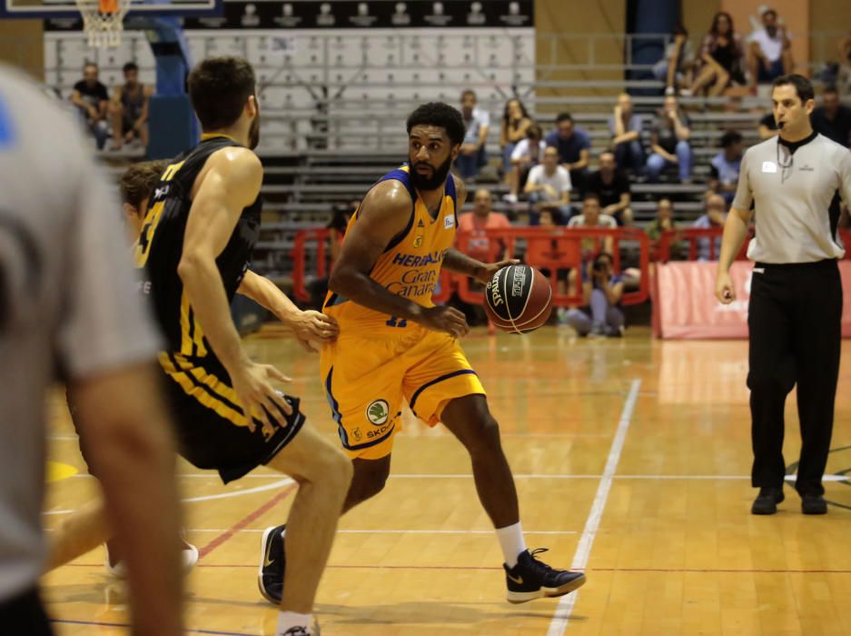 Delia Padrón Partido de pretemporada Iberostar Tenerife - Herbalife Gran Canaria