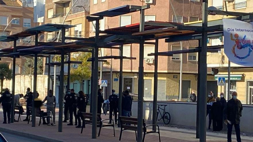 Fallece un hombre de 64 años tras sufrir una parada cardiorrespiratoria en una avenida de Cieza