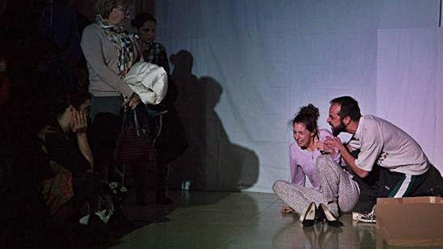 Representación teatral en Zamora de un episodio de maltrato en el Día de la Violencia de Género.