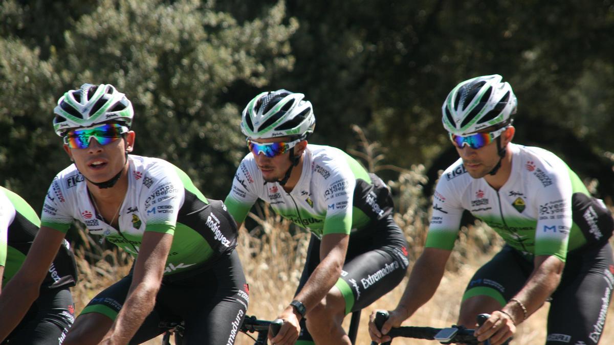 Corredores del Bicicletas Rodríguez Extremadura.