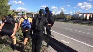 manifestacion en girona consigue  acceder y cortar  la ap7